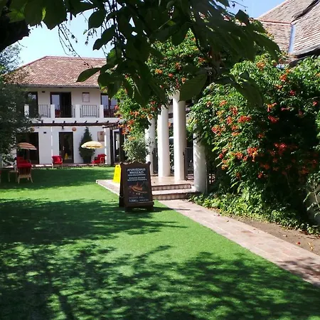 Brahmayurveda Pihenohaz Guest house